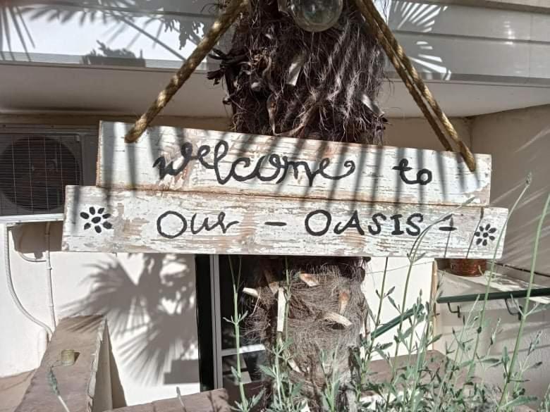 Oasis Apartment ネア・ミカニオーナ エクステリア 写真