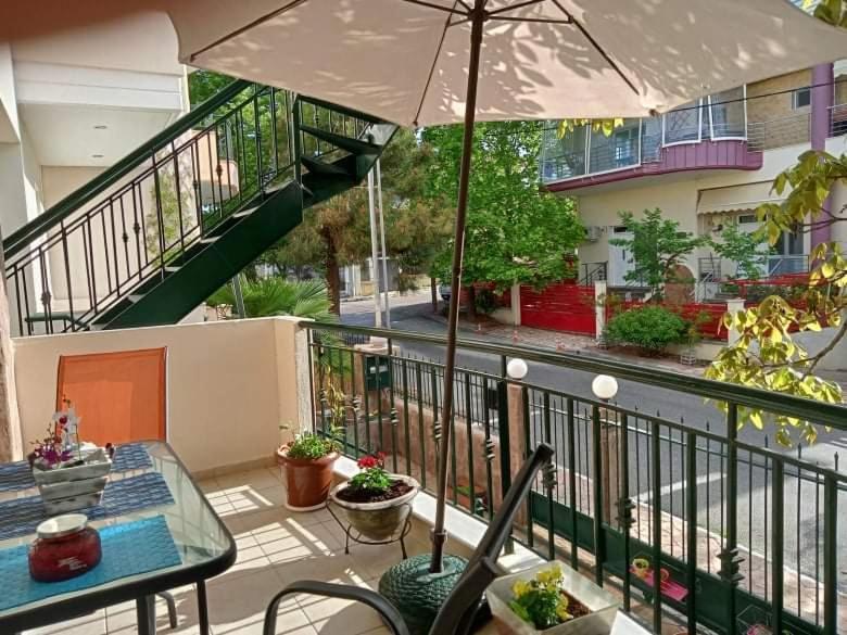 Oasis Apartment ネア・ミカニオーナ エクステリア 写真